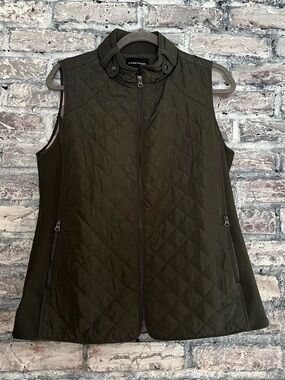 41 Hawthorn Quilted Olive Green Vest with Ribbed Side Panels NWOT smoke/pet free